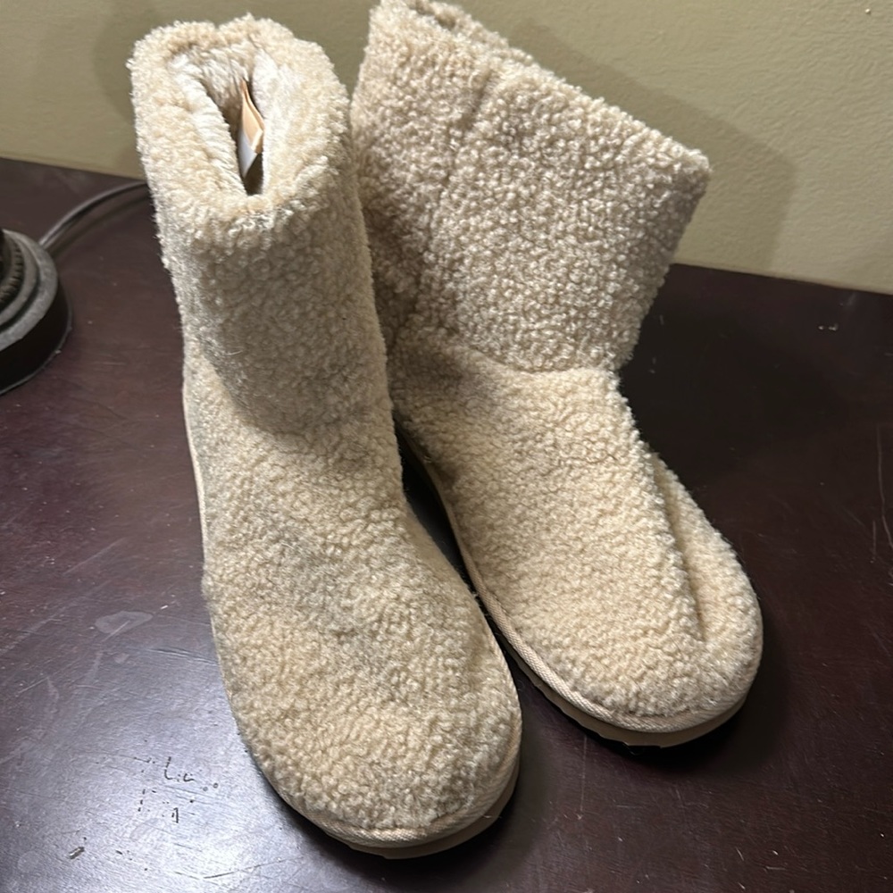 Old Navy slippers